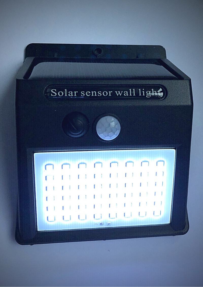 Luminária Solar Com Sensor De Movimento Para Parede - Preta